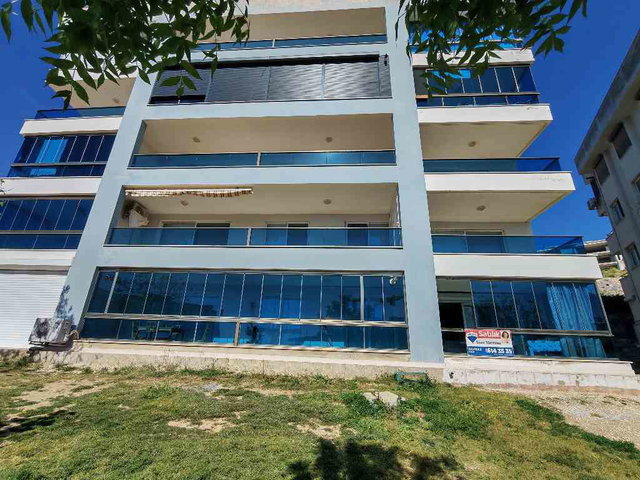 ŞEHİR VE DENİZ MANZARASINI BULUŞTURAN, HAVUZLU, EBEVEYN BANYOLU 3+1 DAİRE