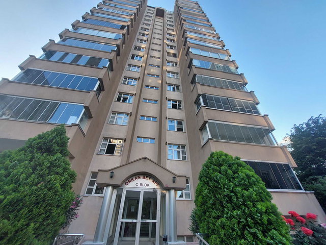 BEYLİKDÜZÜ ADNAN KAHVECİ MAH. YEŞİLKENT 1 SİTESİNDE 3+1 SATILIK DAİRE