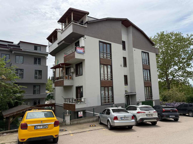 İZMİT BAĞÇEŞMEDE 3+1 YÜKSEK KREDİYE UYGUN SATILIK DAİRE