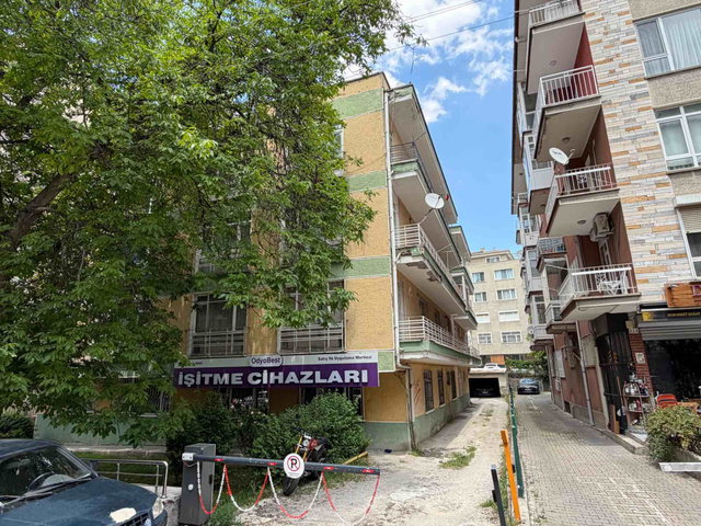 TUNALI BÜLTEN SOKAKTA KİRALIK 2+1 EŞYALI BAKIMLI DAİRE