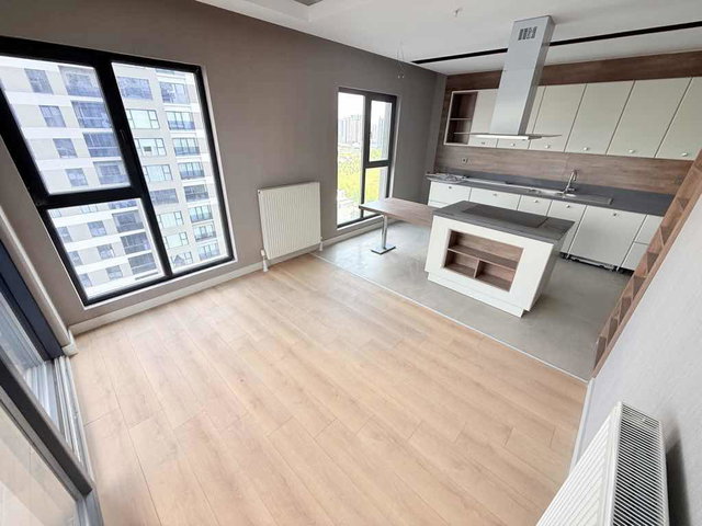 OVACIĞIN EN GENİŞ PEYZAJLI SİTESİNDE HAVUZLU 4+1 200 M2 SATILIK