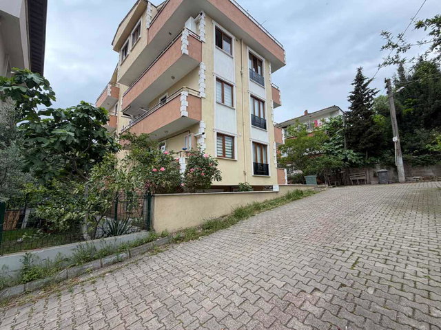 KÖRFEZ HACI OSMAN DA SATILIK 3+1 BAHÇE DUBLEX DAİRE