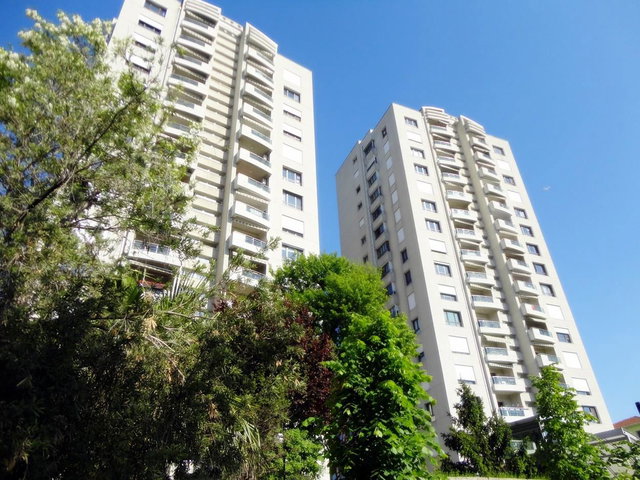 KADIKÖY ACIBADEM SOKULLU KONAĞI SİTESİ KÖŞK MANZARALI SATILIK 4+1 DAİRE