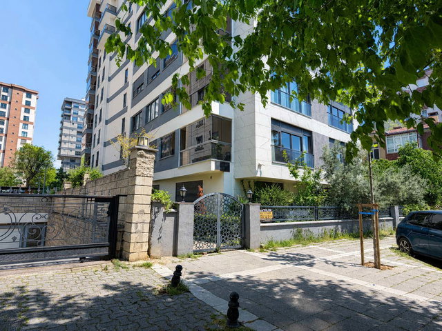 SUADİYE ÇOLAK İSMAİL SOK. BALKONLU EBEVEYNLİ KİRALIK 3+1 DAİRE