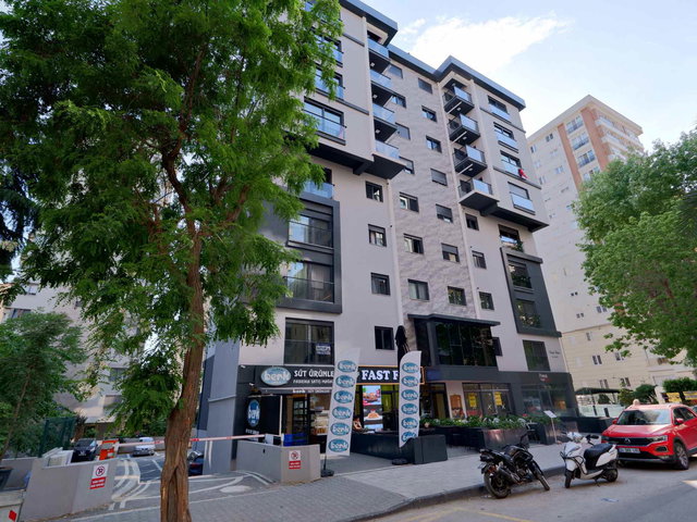 BAĞDAT CADDESINE İKINCI PARALELDE SATILIK SIFIR 3+1 DAIRE 138 M2
