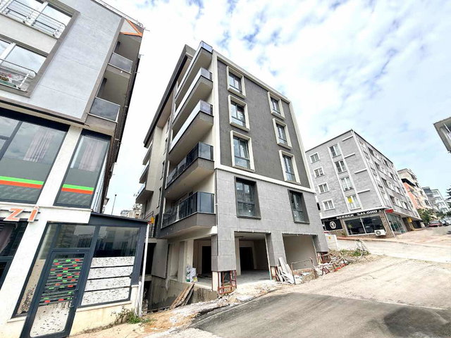 DURUŞEHİR'DE SIFIRI OTURUMA HAZIR LÜKS 1+1 GENİŞ DAİRE