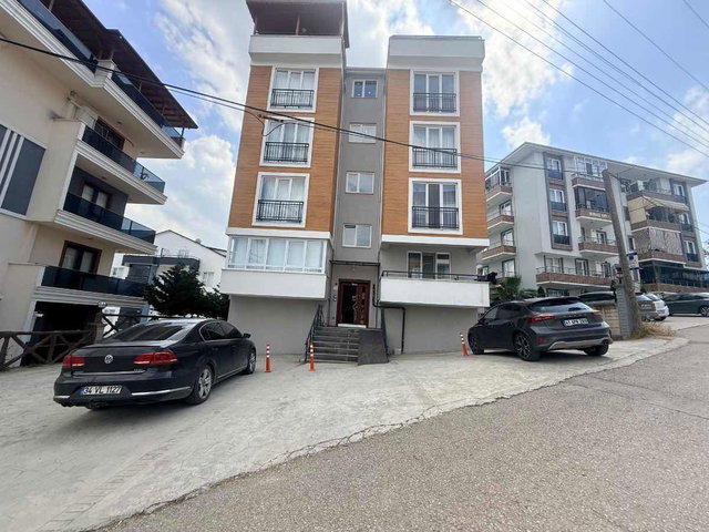 YEŞİLOVADA MEKTEBİM KOLEJİ KARŞISINDA KİRALIK 2+1 DUBLEKS DAİRE