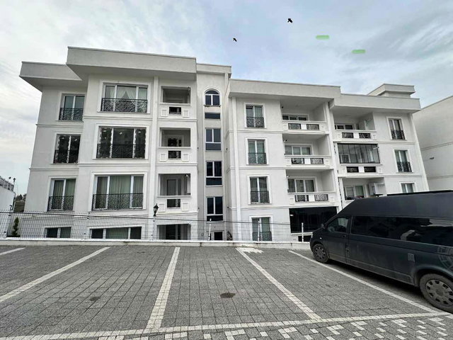 BAŞİSKELE ORKA LİFE SİTESİNDE KİRALIK 1+1 ARAKAT DAİRE