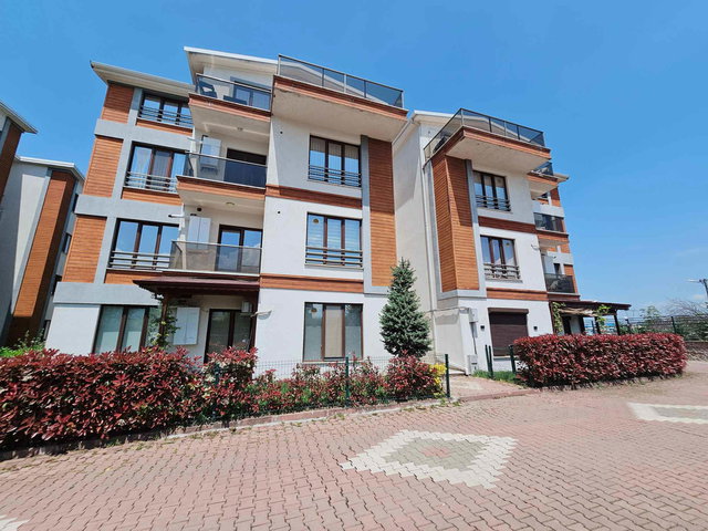 REMAX MYRA ÜSTPARK YUVACIK SİTESİ ARAKAT KİRALIK 3+1 DAİRE