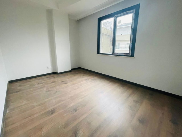 KARTAL DA METROYA YAKIN MESAFEDE 2+1 SATILIK DAİRE