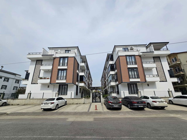 REMAX MYRA  KOCAELİ / KARTEPE / FATİH SULTAN MEHMET MAH.  NEW LIFE KARTEPE SITESI'NDE SAKIN BIR YAŞ
