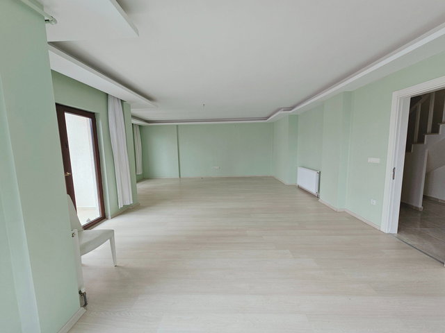 REMAX MYRA'DAN ÜSTPARK YUVACIK SİTESİ KİRALIK 4+1 DAİRE