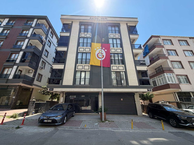 KARTAL ORHANTEPE'DE MAHALLESİNDE SATILIK 3+1 DAİRE