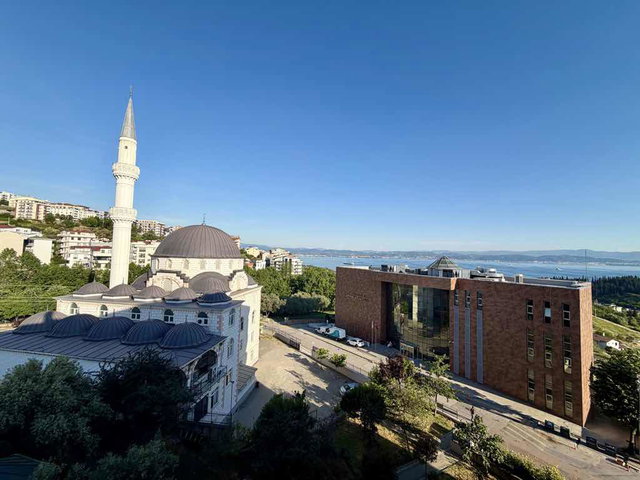 GEBZE BEŞEVLER BARIŞ MH ÖNÜ AÇIK DENİZ MANZARALI 4+1 DAİRE