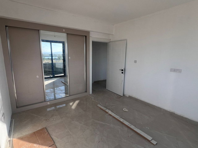 GAZIMAĞUSA MERKEZDE, CITY MALL MANZARALI GENIŞ 3+1 DAIRE
