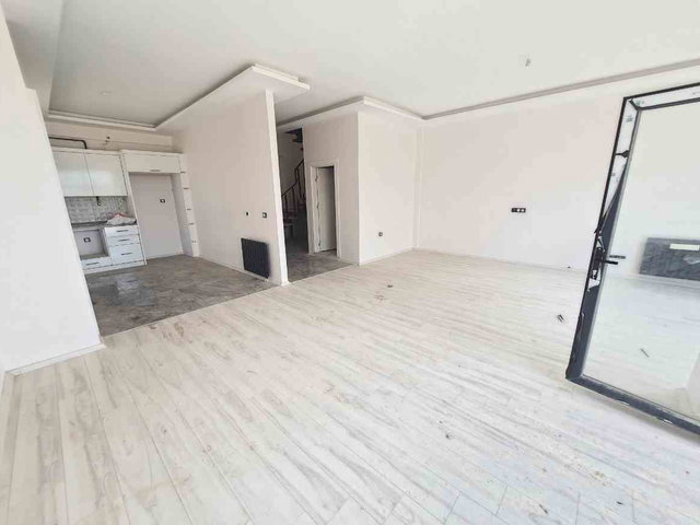 REMAX DOĞU'DAN YILDIZ BAĞLARINDA SATILIK UYGUN FİYATLI VİLLA
