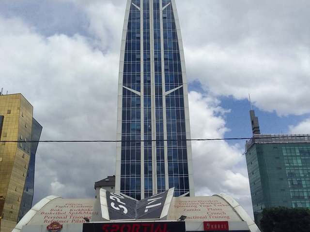 DAP ROYAL CENTER MALTEPE'DE GÜNEY CEPHE SATILIK 2+1 !!