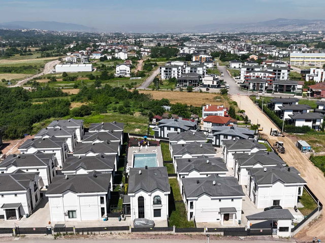 KOCAELİ KARTEPE PRESTİJ VİLLALARINDA SATILIK 4+1 VİLLA