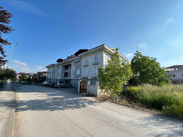 REMAX MAVİ'DEN SERDİVAN AVM YANI, 260 M²,4+1, GARAJ+DEPOLU DAİRE