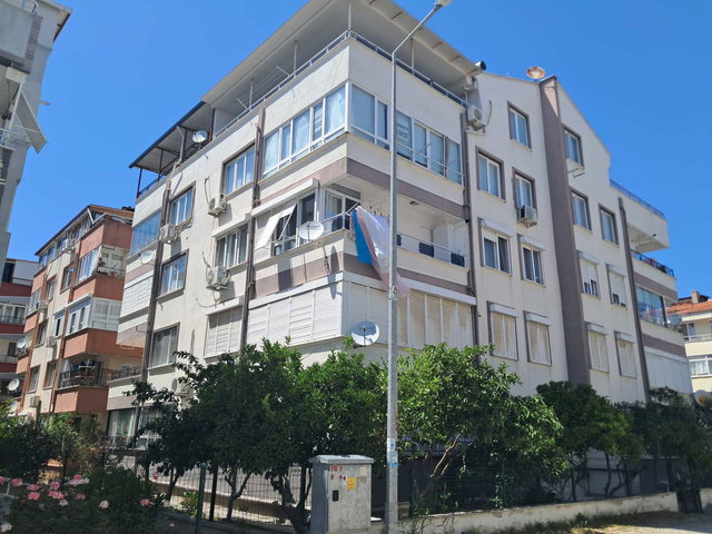 EDREMIT İKIZÇAYDA SATILIK 2+1 YENILENMIŞ DAIRE