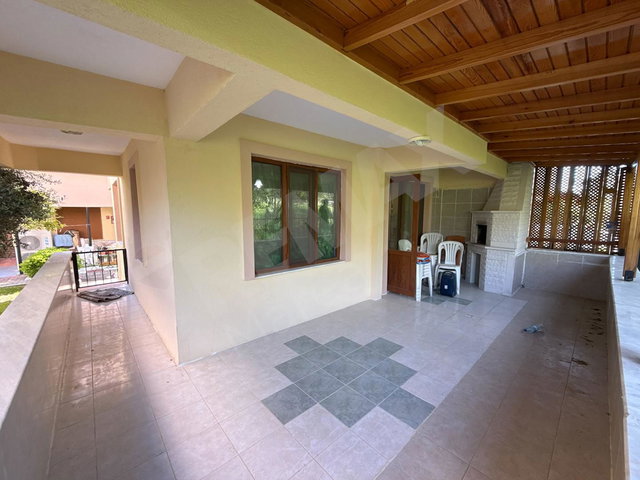 EDREMİT ALTINOLUK NARLIDA DENİZE YAKIN 4+1 TRİPLEX VİLLA