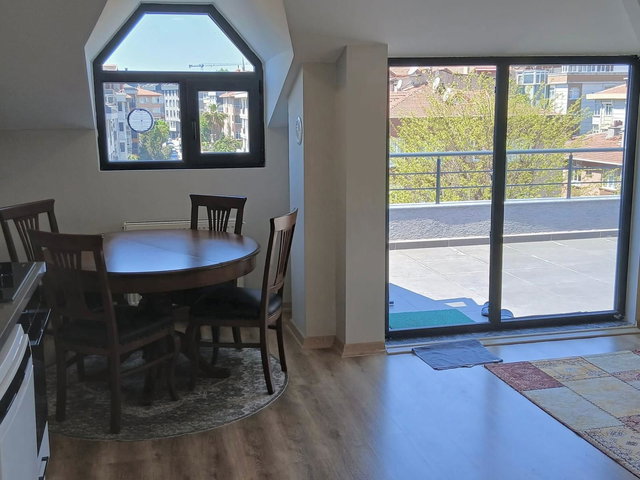 BAHÇELİEVLER/MERKEZDE KISMİ EŞYALI 2+1 KİRALIK DAİRE