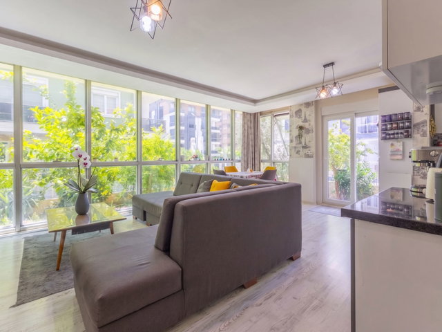KONYAALTI HURMA'DA BAHÇE KATI HAVUZLU 1+1 SATILIK DAİRE