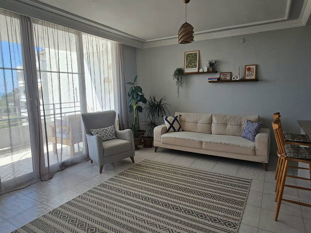 TOMUK TATİL SİTESİNDE ESYALİ SATILIK DAİRE