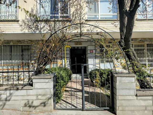 GOP BİLLUR SOKAK GİRİŞ VE BİRİNCİ KAT 2+1 DUBLEKS YAPILI DAİRE