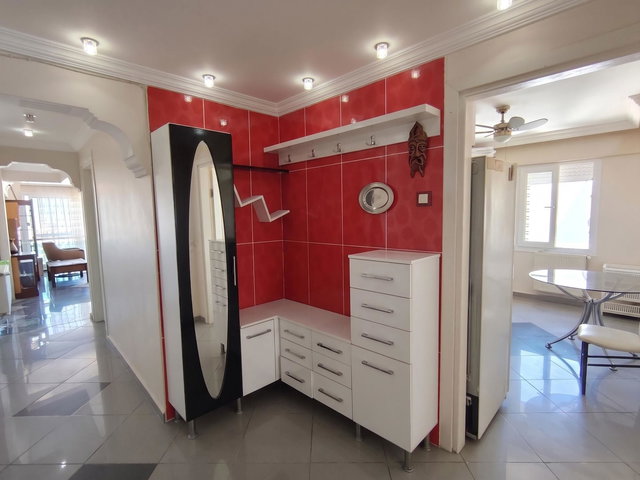 BALÇOVA SAKARYA CADDESİNDE DENİZ VE ŞEHİR MANZARALI 2+1 SATILIK DAİRE