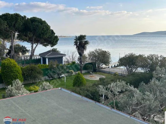 DENİZE SIFIR MÜSTAKİL 3 BAĞIMSIZ GIRIŞLI VILLA