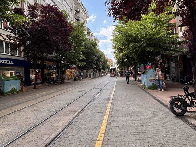 HOŞNUDİYE MAHALLESİ İSMET İNÖNÜ CADDESİ KİRALIK 3+1