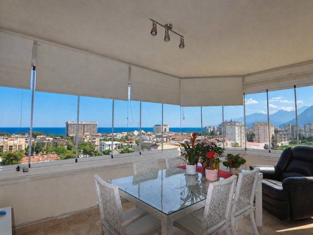GÜRSU MAHALLESI'NDE DENIZ MANZARALI, SITE İÇERISINDE 3+1 DAIRE