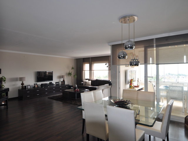 GÜRSU MAHALLESI'NDE DENIZ MANZARALI, SITE İÇERISINDE 3+1 DAIRE