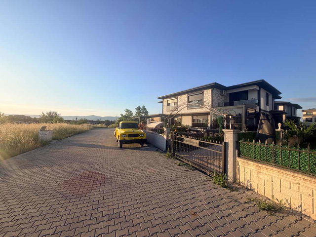 YENIKÖY'DE ÖZEL LOKASYONDA MÜSTAKIL TADINDA VILLA REMAX ÇAKRA