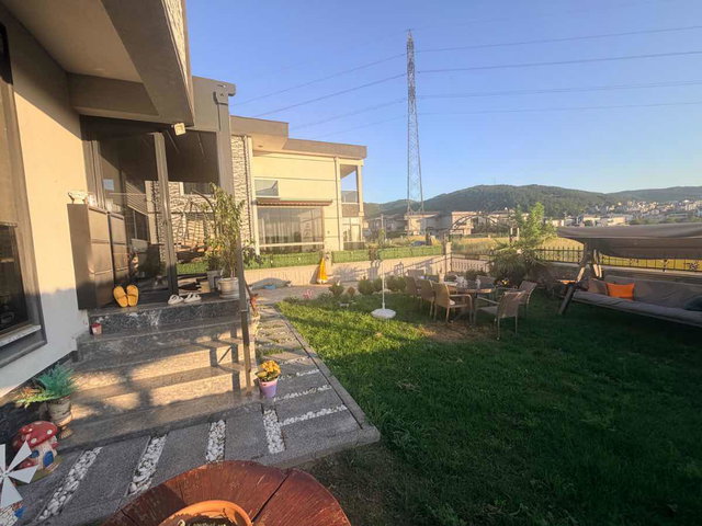 YENIKÖY'DE ÖZEL LOKASYONDA MÜSTAKIL TADINDA VILLA REMAX ÇAKRA