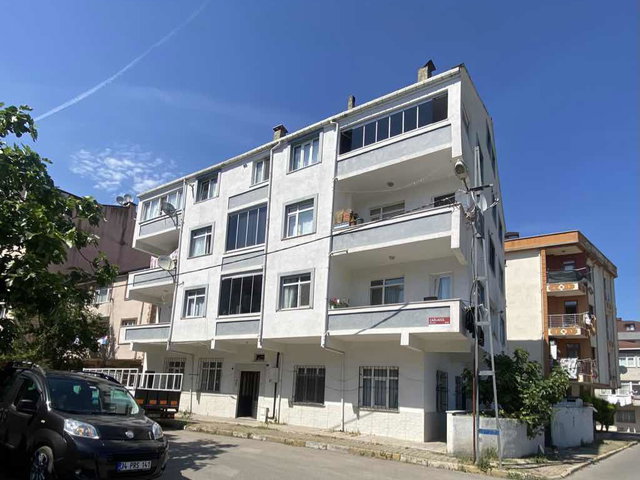 SANCAKTEPE OSMANGAZİ MAHALLESİNDE 1+1 ÇATI KATI KİRALIK DAİRE