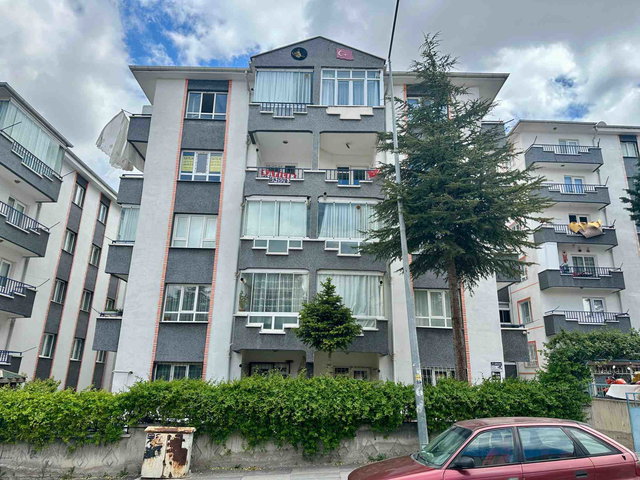 ÖRNEK DOĞUŞ SİTESİ’NDE ARA KAT ÖN CEPHE 3+1 KONUT