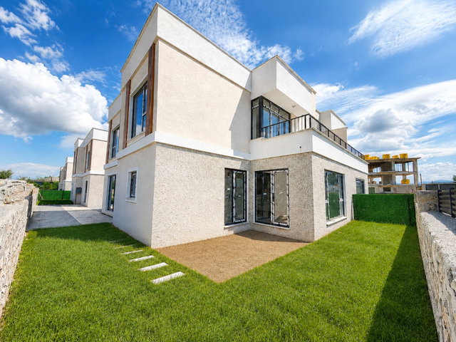 ÖMER İNAN REMAX KARAPINAR KÖŞE KONUMLU 205M² PRESTİJLİ 4+1 VİLLA