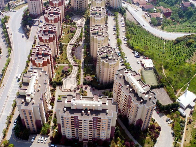 İZMITKENT 2. ETAP SITESINDE 2+1 NET 105 M2 ARAKAT KIRALIK DAIRE