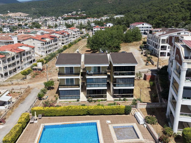 AKBÜK MERKEZDE DENİZE 400 METRE EŞYALI 1+1 FIRSAT DAİRE