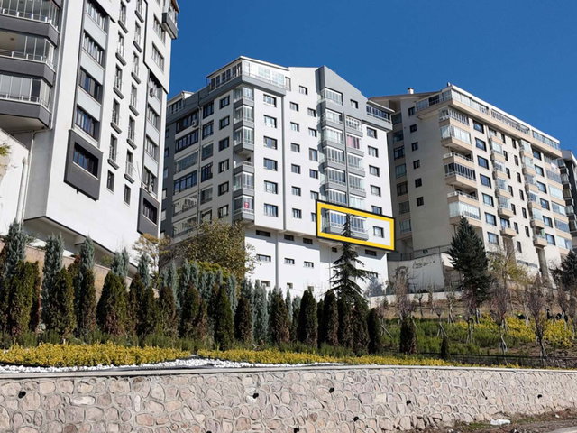 DIKMEN KARAPINAR’DA VADI MANZARALI 3+1, 140M², ASANSÖR