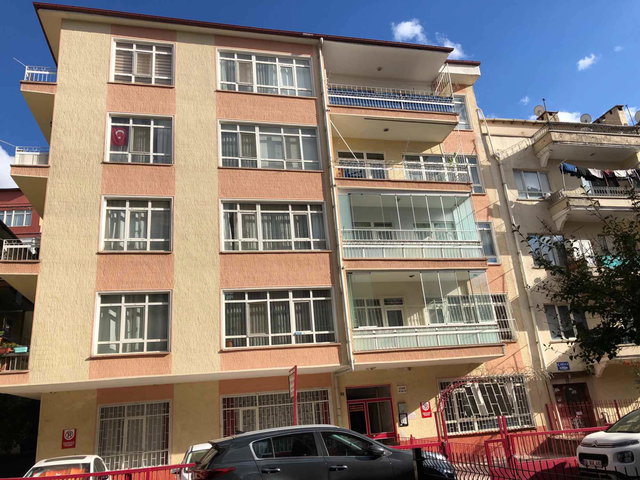 CEBECİ KESKİN SOKAKTA SATILIK 3+1 DAİRE