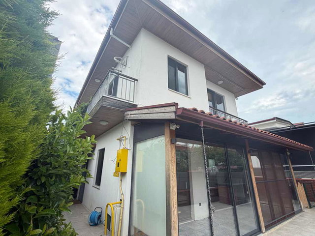 DENİZE YAKIN MODERN VE ÖZEL TASARIMLI 3+1 MÜSTAKİL VİLLA