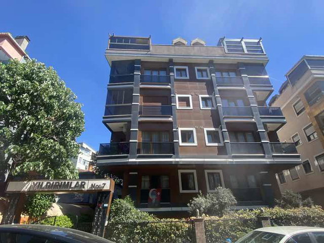 YAZLIK KEYFİNDE SATILIK BAHÇE KATI