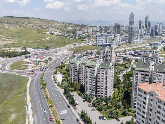 YAŞAMKENT GÜLBENG SİTESİNDE SATILK DAİRE 4+1