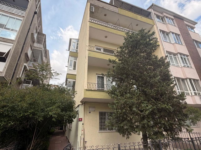 KENNEDY CAD BÜYÜK TİP 1+1 BAHÇE KULLANIMLI BALKONLU
