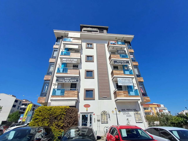 REMAX YAZ'DAN SAVAŞTEPE CADDESİ ÜZERİNDE EŞYALI KİRALIK OFİS