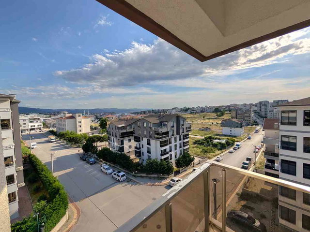 REMAX BEYAZ HAMİTLER SİTE İÇİ 3+1 130 M2 KİRALIK DAİRE