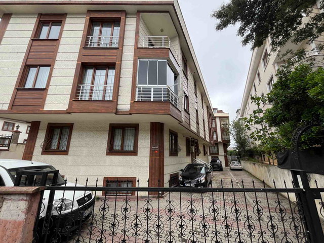 RE/MAX'TEN FERAH, 160 M² 4+2 SATILIK TERAS DUBLEX DAIRE
